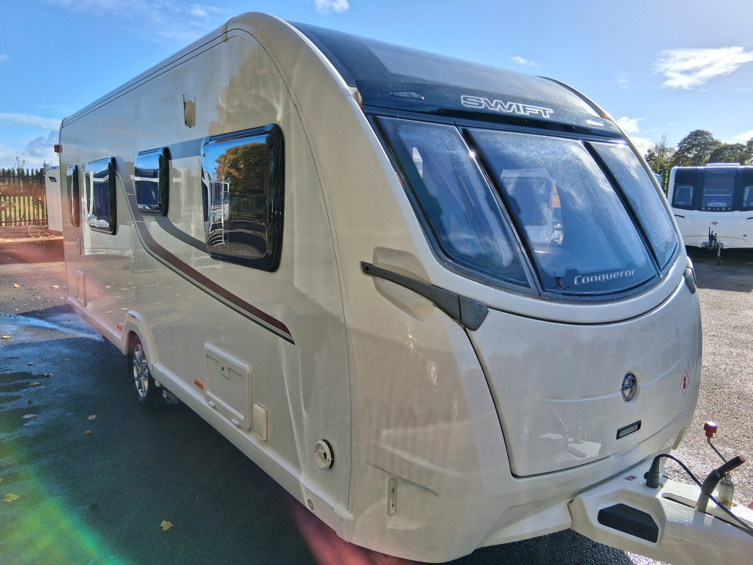 2016 Swift Conqueror 565